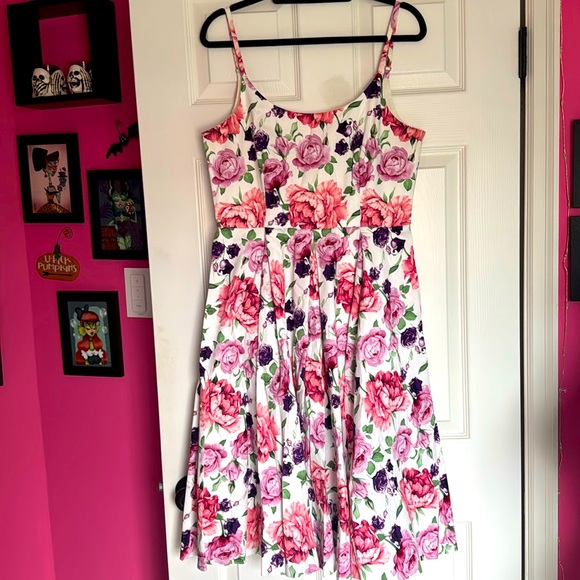 the pretty dress company Dresses & Skirts - The Pretty Dress Company Montreal Priscilla Dress
